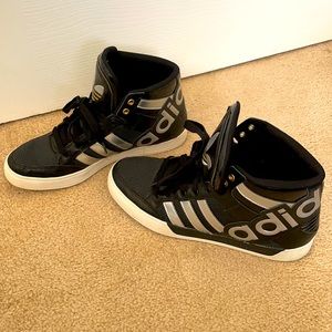 Adidas Hard Court Hi Big Logo Sneakers